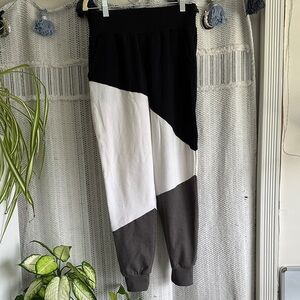 🌸Kids Black, White, hip hop Dance Wear